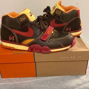 Nike Air Trainer 1 SB Huf Gold Digger